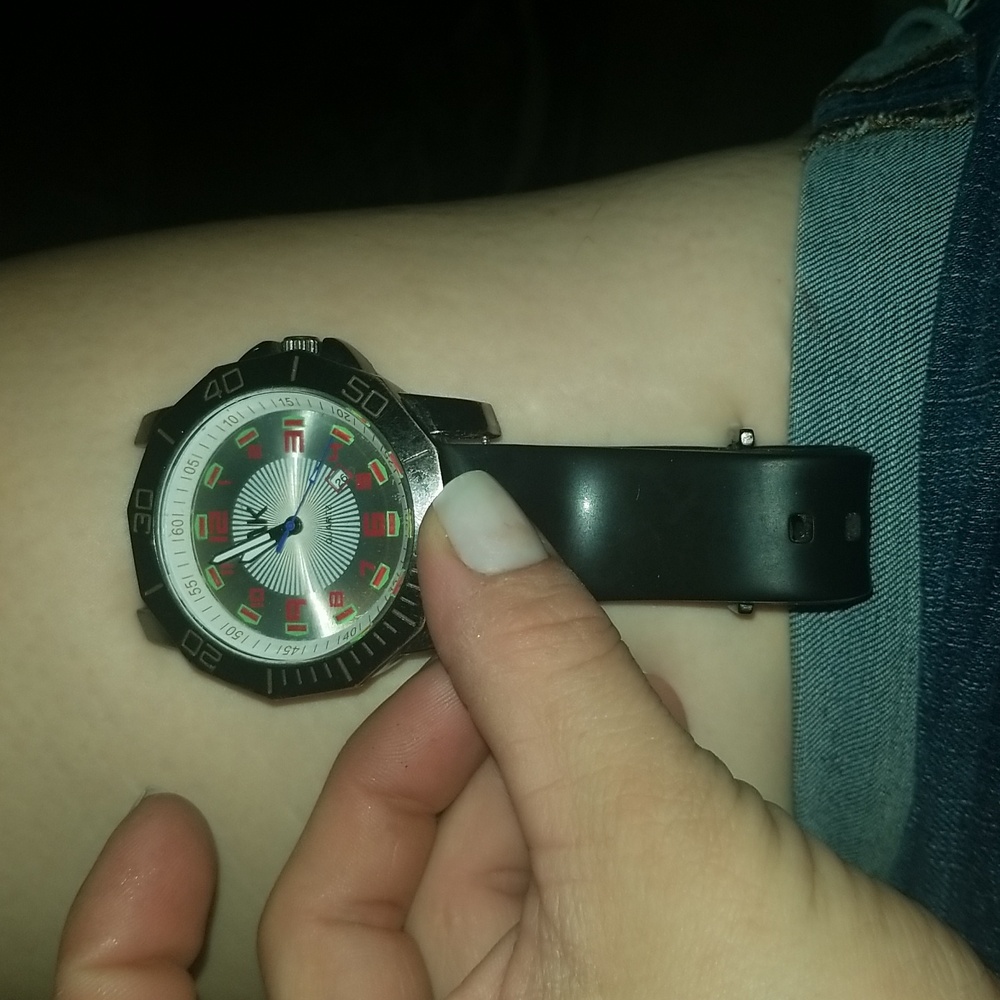 MK males watch